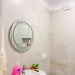 Eris Apartment, 2 Minute Walk To *