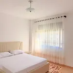 Eris Apartment, 2 Minute Walk To