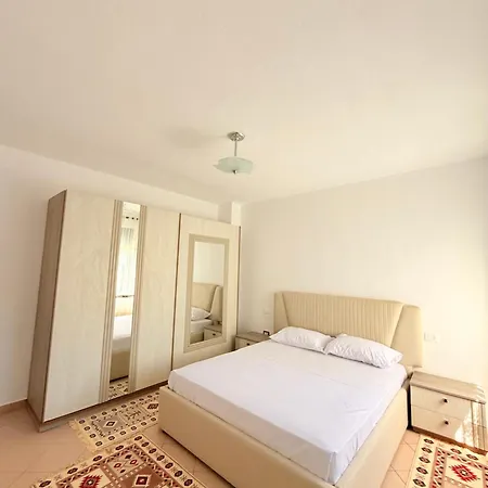 Eris Apartment, 2 Minute Walk To 아파트