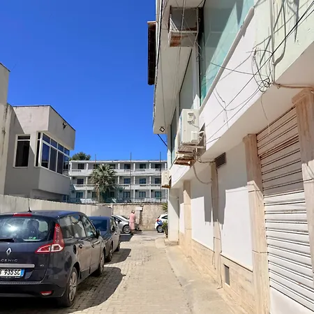 Eris Apartment, 2 Minute Walk To 아파트 *
