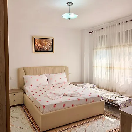 Eris Apartment, 1 Minute Walk To