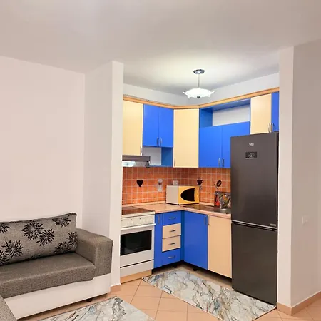 Eris Apartment, 1 Minute Walk To Διαμέρισμα *