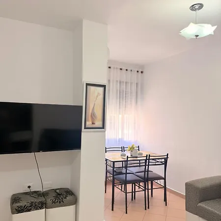 Eris Apartment, 1 Minute Walk To Διαμέρισμα Δυρράχιο